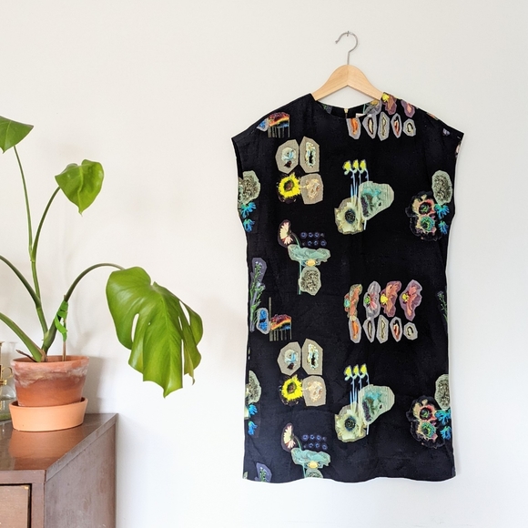 & Other Stories Dresses & Skirts - & Other Stories Navy Graphic Floral Shift Dress 4